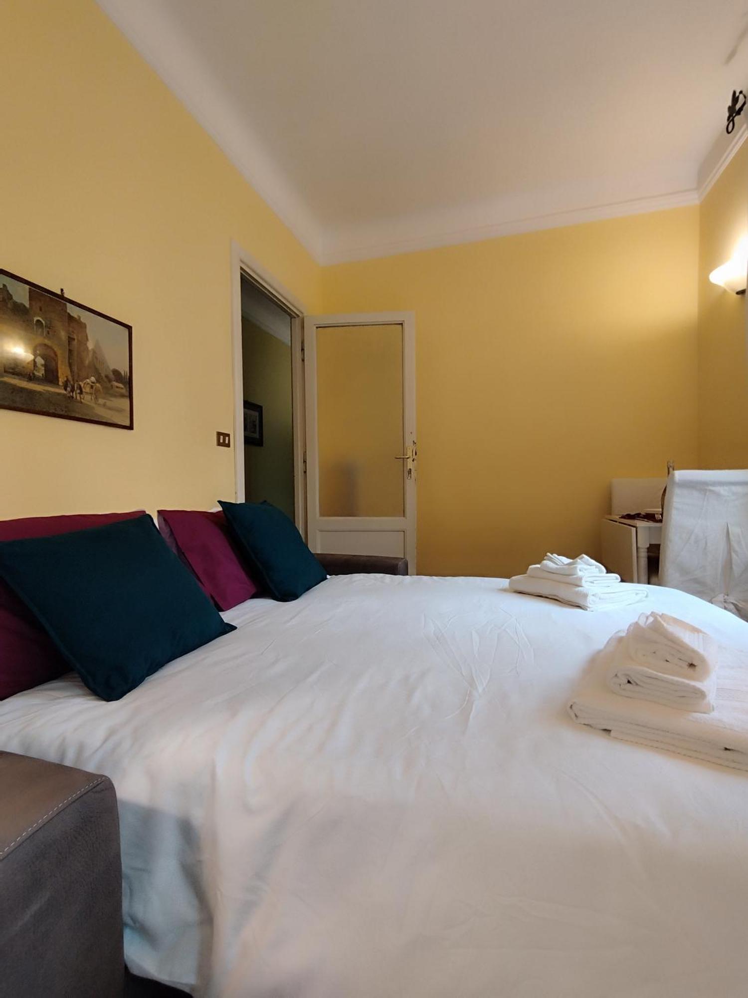 Vatican House Entire Two Bedrooms 2 Wi Fi A Portable One Apartamento Roma